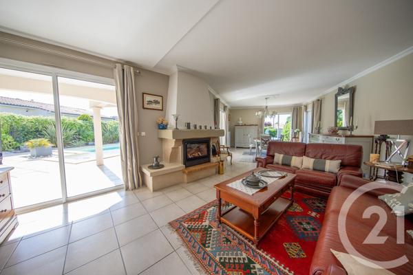Maison à vendre  7 pièces - 190 m 2   LE TAILLAN MEDOC  - 33