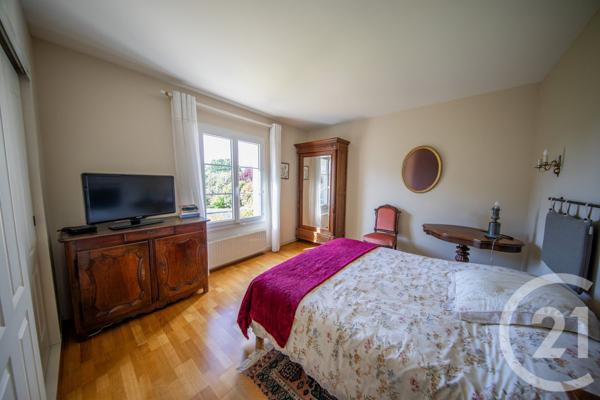 Maison à vendre  7 pièces - 190 m 2   LE TAILLAN MEDOC  - 33