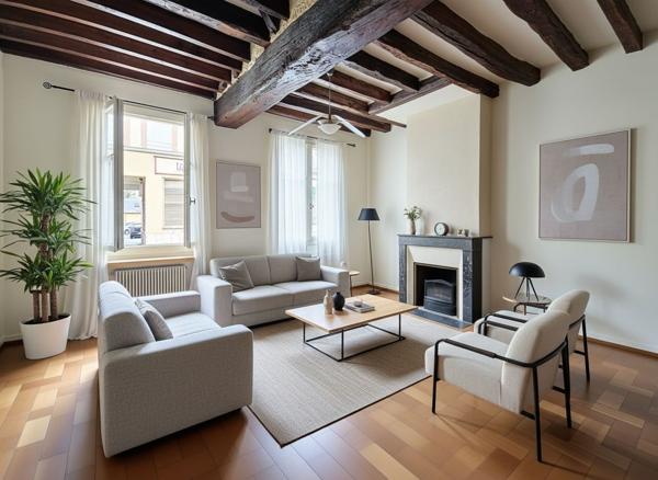 Maison de ville hypercentre Dreux - charme de l'ancien, cour, commerces, écoles et gare à pied