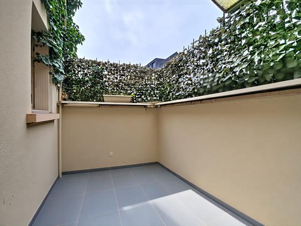 Maison de ville hypercentre Dreux - charme de l'ancien, cour, commerces, écoles et gare à pied