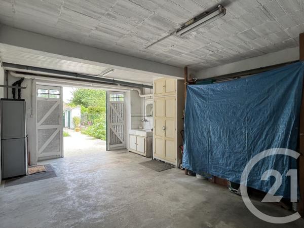 Maison à vendre  5 pièces - 136,44 m 2   MARENNES  - 17