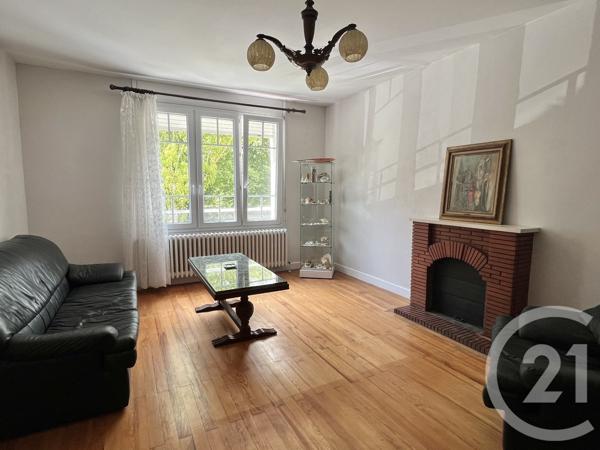 Maison à vendre  5 pièces - 136,44 m 2   MARENNES  - 17