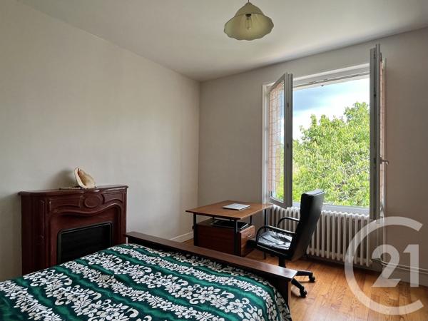 Maison à vendre  5 pièces - 136,44 m 2   MARENNES  - 17