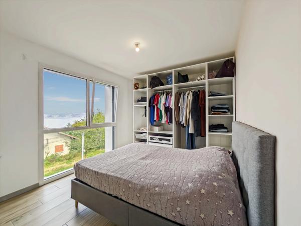 Dpt Haute Savoie (74), à vendre LUGRIN maison de 218 m² avec une magnifique vue sur le Lac Léman