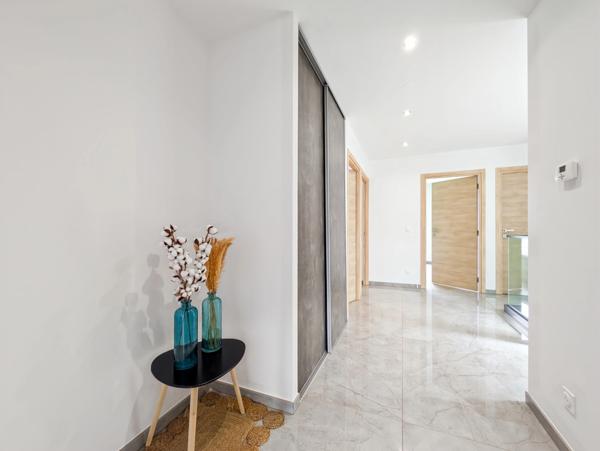 Dpt Haute Savoie (74), à vendre LUGRIN maison de 218 m² avec une magnifique vue sur le Lac Léman