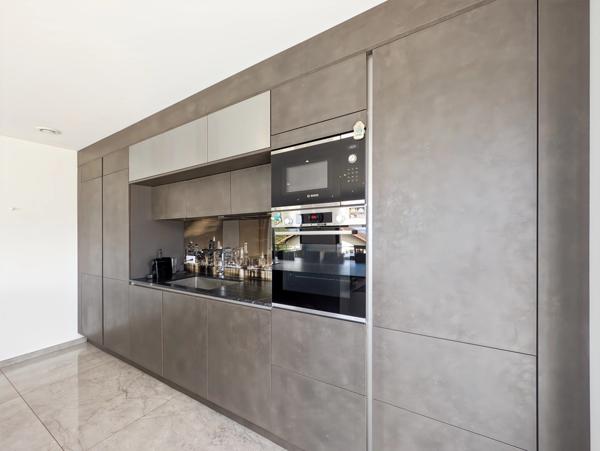 Dpt Haute Savoie (74), à vendre LUGRIN maison de 218 m² avec une magnifique vue sur le Lac Léman