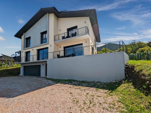 Dpt Haute Savoie (74), à vendre LUGRIN maison de 218 m² avec une magnifique vue sur le Lac Léman