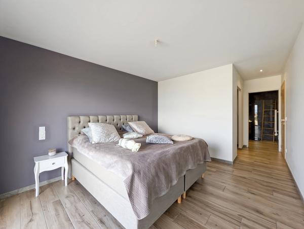 Dpt Haute Savoie (74), à vendre LUGRIN maison de 218 m² avec une magnifique vue sur le Lac Léman