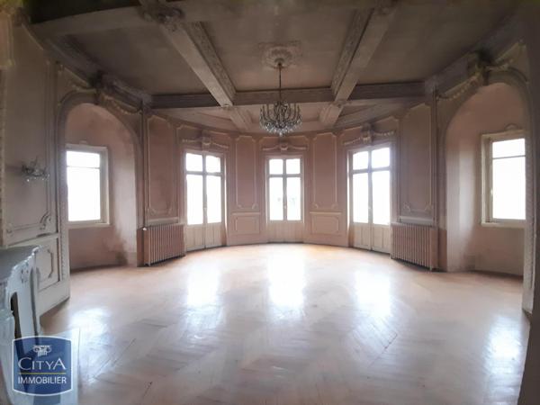 Immeuble à vendre 740m²