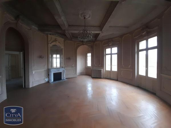 Immeuble à vendre 740m²