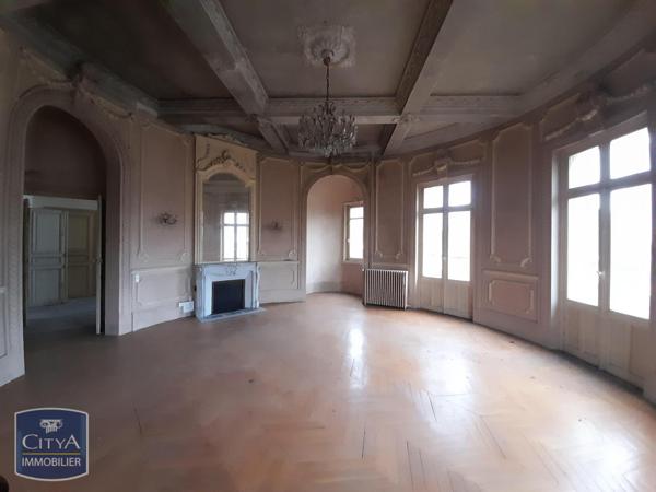 Immeuble à vendre 740m²