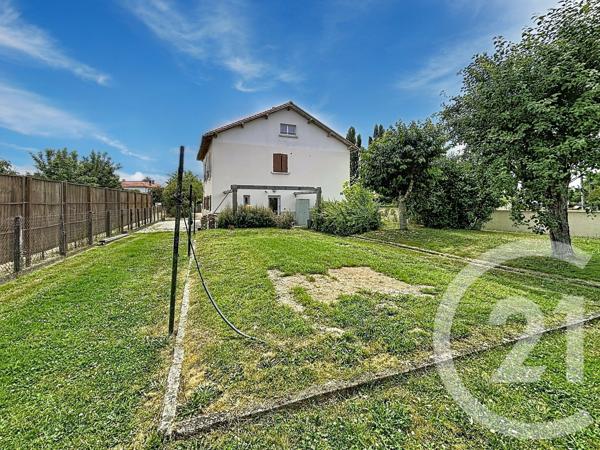 Maison à vendre  8 pièces - 134,20 m 2   MONTPON MENESTEROL  - 24