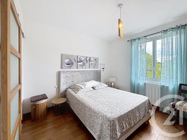 Maison à vendre  8 pièces - 134,20 m 2   MONTPON MENESTEROL  - 24