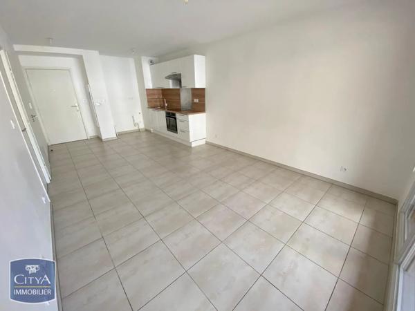 Appartement à louer 2 pièces 42.2m² Toulon (83100)