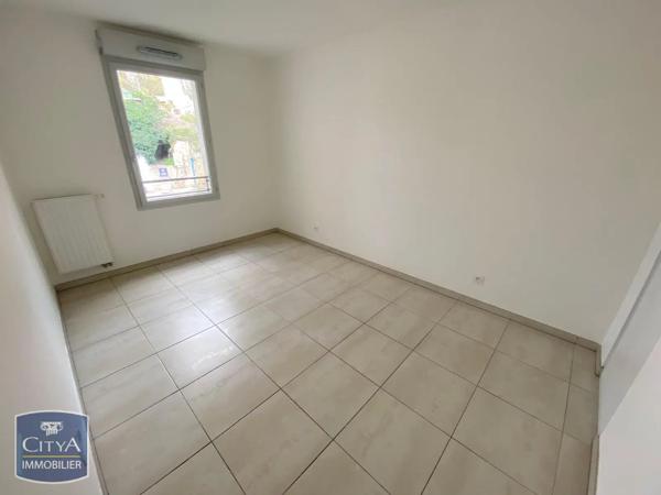 Appartement à louer 2 pièces 42.2m² Toulon (83100)