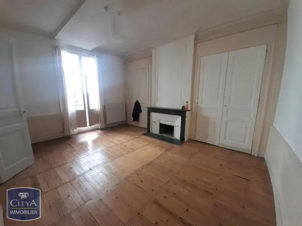 Appartement à louer 2 pièces 46.12m² Tours (37000)