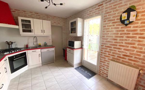 Maison à vendre    7 pièces •  Mézières-sur-Seine