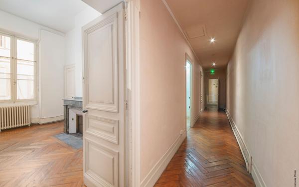 Appartement à vendre    6 pièces • 173,54 m2 Toulouse