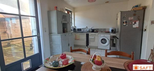 Maison de ville 3 chambres et cour DPE=D