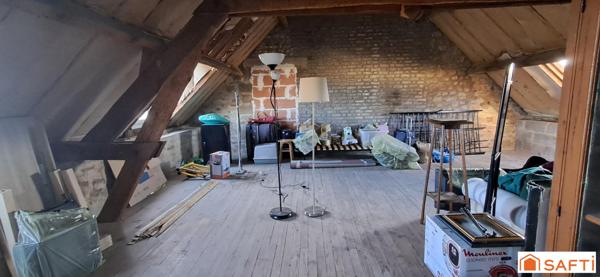 Maison de ville 3 chambres et cour DPE=D