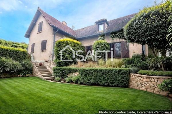 Maison  220M2 habitable, 10 pièces, terrain de 1100M2