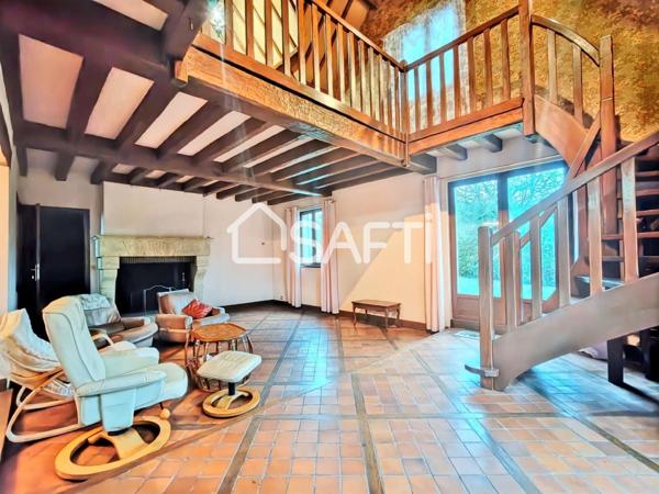 Maison  220M2 habitable, 10 pièces, terrain de 1100M2