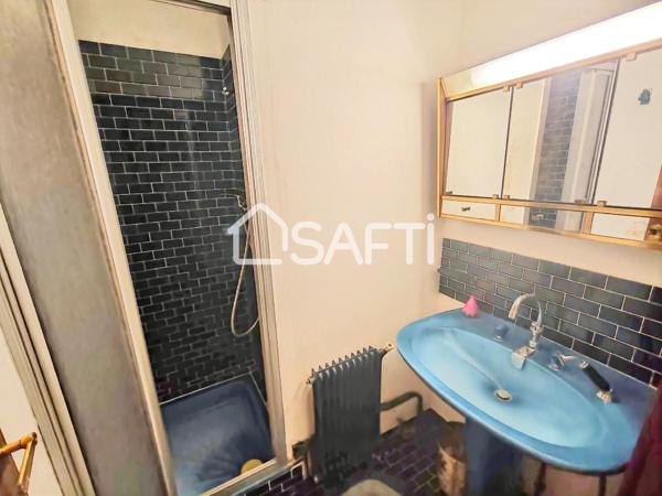 Maison  220M2 habitable, 10 pièces, terrain de 1100M2