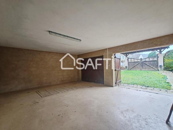 Maison  220M2 habitable, 10 pièces, terrain de 1100M2