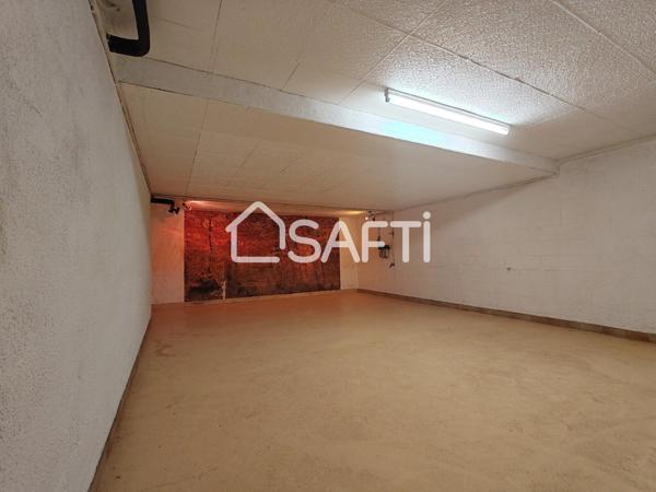 Maison  220M2 habitable, 10 pièces, terrain de 1100M2