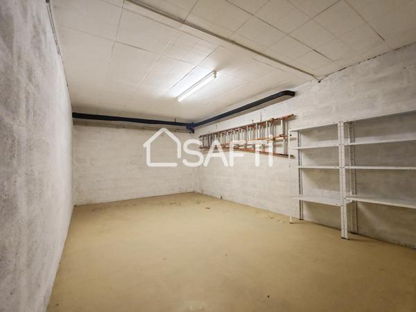 Maison  220M2 habitable, 10 pièces, terrain de 1100M2