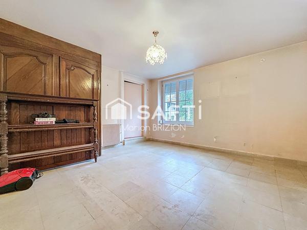 A VENDRE - ENSEMBLE IMMOBILIER A RENOVER - CHAMPFLEURY