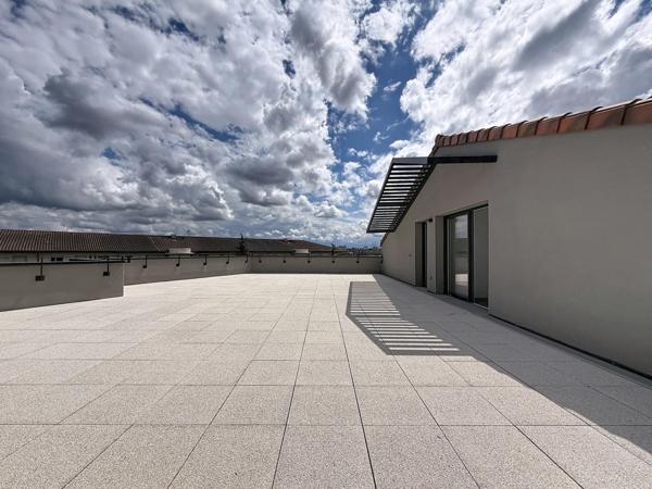 APPARTEMENT TOIT-TERRASSE 110 m² EXTÉRIEUR