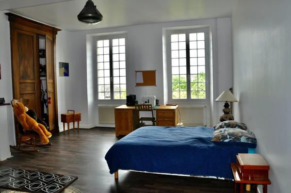 Belle maison de village avec activité commerciale au RDC