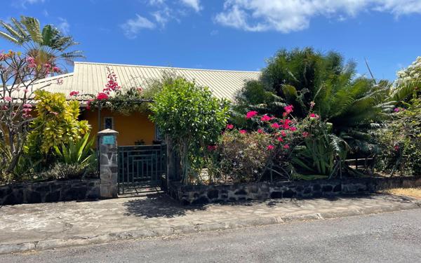 Maison à vendre    5 pièces •  Koungou