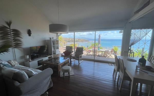 Maison à vendre    5 pièces •  Koungou