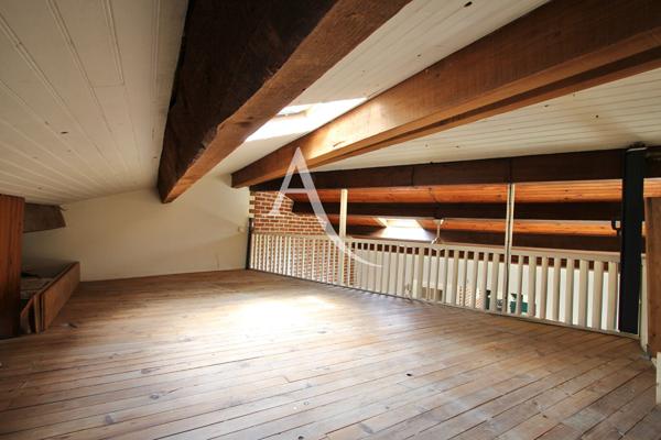 EXCLUSIVITÉ - LATTES CENTRE - T3 ATYPIQUE DE 83 m² UTILES (68m2 loi carrez) - GRANDE MEZZANINE - TERRASSE PLEIN SUD