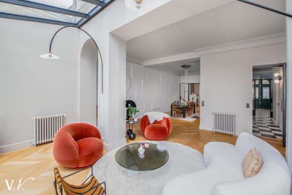 TRIANGLE D'OR - HOTEL PARTICULIER D'EXCEPTION