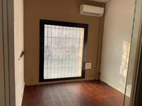 MAGNIFIQUE LOCAL Commercial en Angle de la rue Principale de Rognac