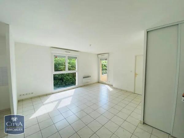 Appartement à louer 2 pièces 54.57m² Louvroil (59720)