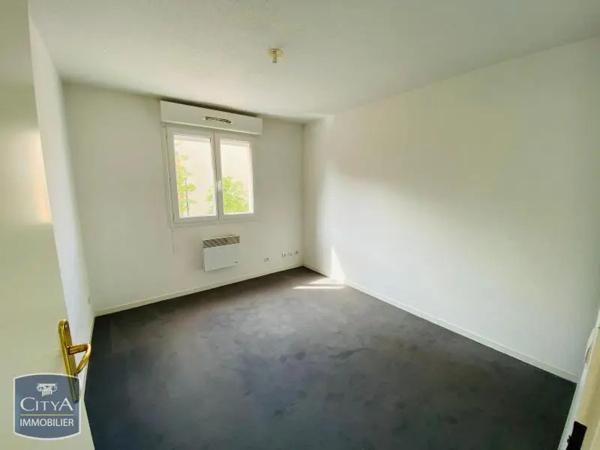 Appartement à louer 2 pièces 54.57m² Louvroil (59720)