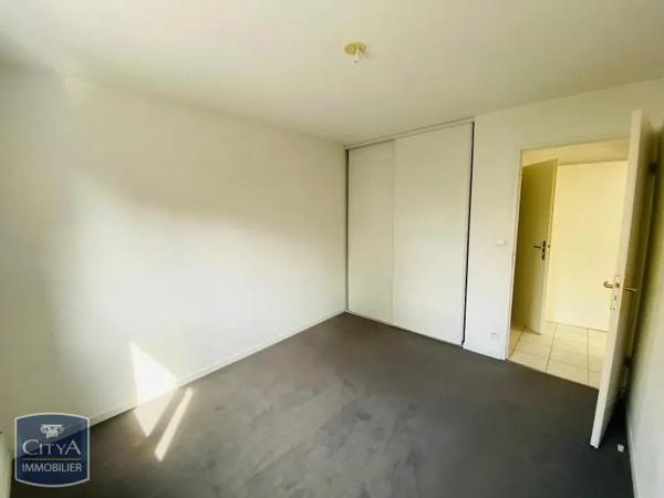 Appartement à louer 2 pièces 54.57m² Louvroil (59720)
