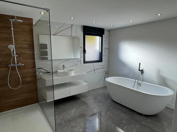 MAISON 4 CHAMBRES TYPE "LOFT INDUSTRIEL"