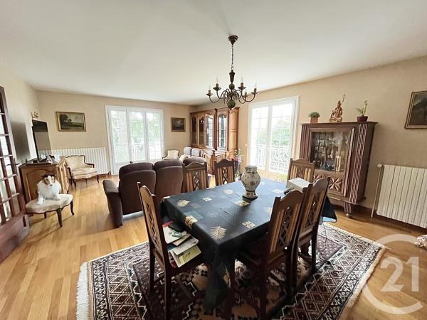 Maison à vendre  5 pièces - 125,60 m 2   CHATELLERAULT  - 86
