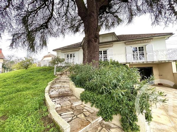 Maison à vendre  5 pièces - 125,60 m 2   CHATELLERAULT  - 86