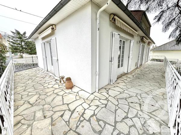 Maison à vendre  5 pièces - 125,60 m 2   CHATELLERAULT  - 86