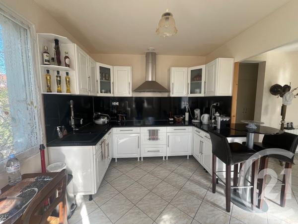 Maison à vendre  5 pièces - 125,60 m 2   CHATELLERAULT  - 86