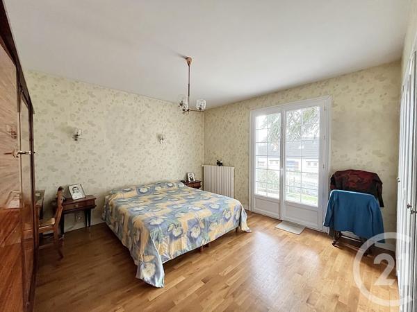 Maison à vendre  5 pièces - 125,60 m 2   CHATELLERAULT  - 86