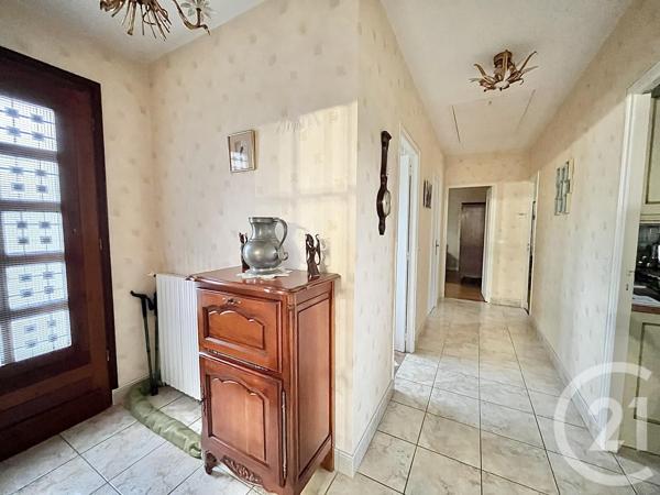 Maison à vendre  5 pièces - 125,60 m 2   CHATELLERAULT  - 86