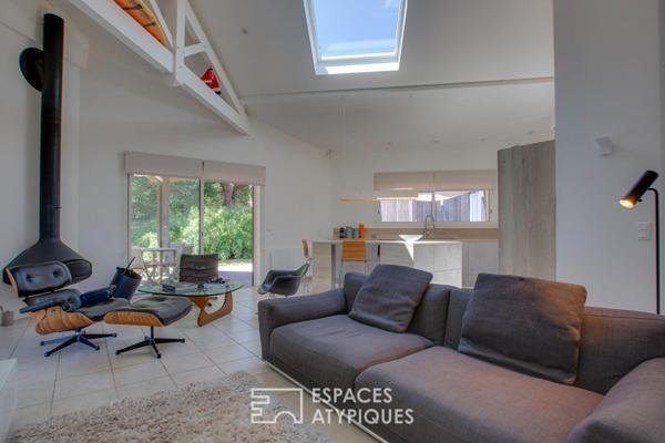 Villa d’architecte en lisière de forêt à 2 km des plages