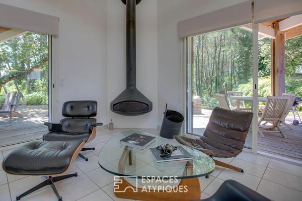 Villa d’architecte en lisière de forêt à 2 km des plages